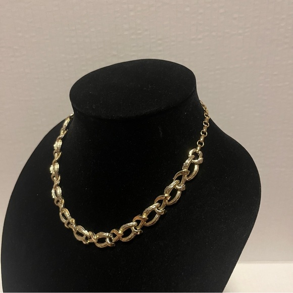 Vintage Signed Coro Gold Tone Link Necklace With Hook Clasp - Picture 4 of 7